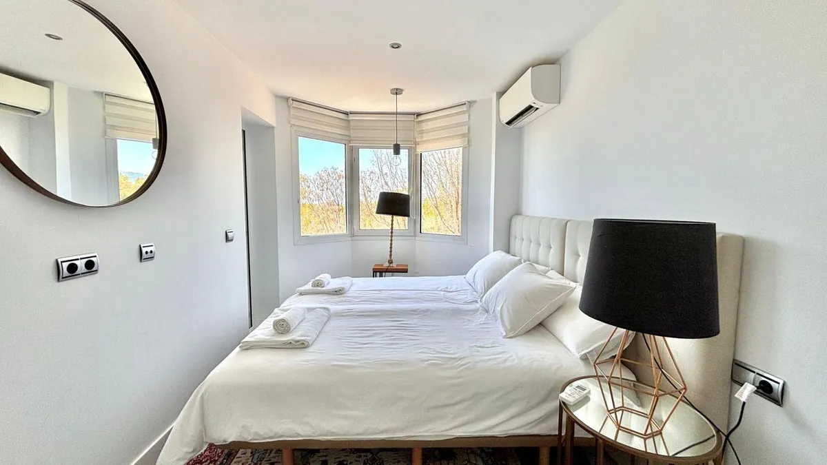 8334357c-f972-4b13-a4dc-73e3d19d4e9c