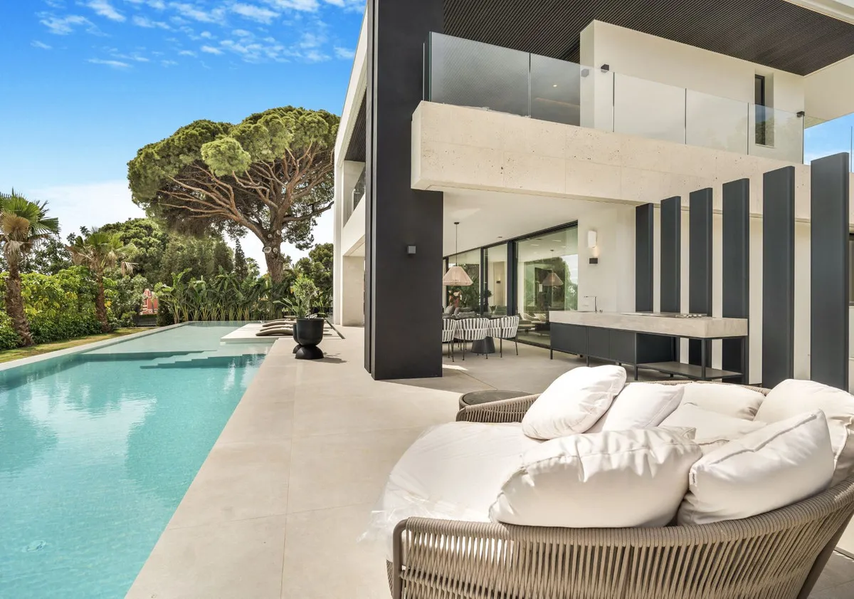 27c2979e-053c-471e-b0e9-38d7891208e4