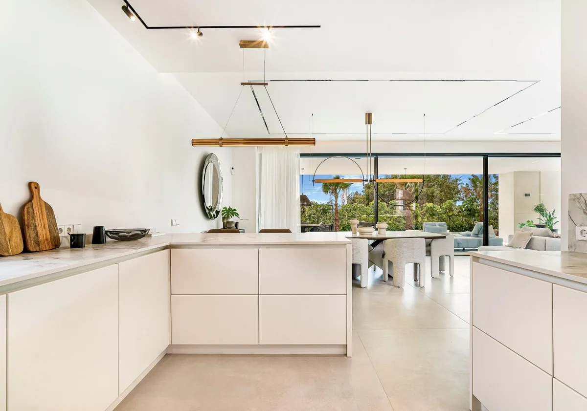 651ef3c8-1e4b-4338-a6d7-ced9e7384213