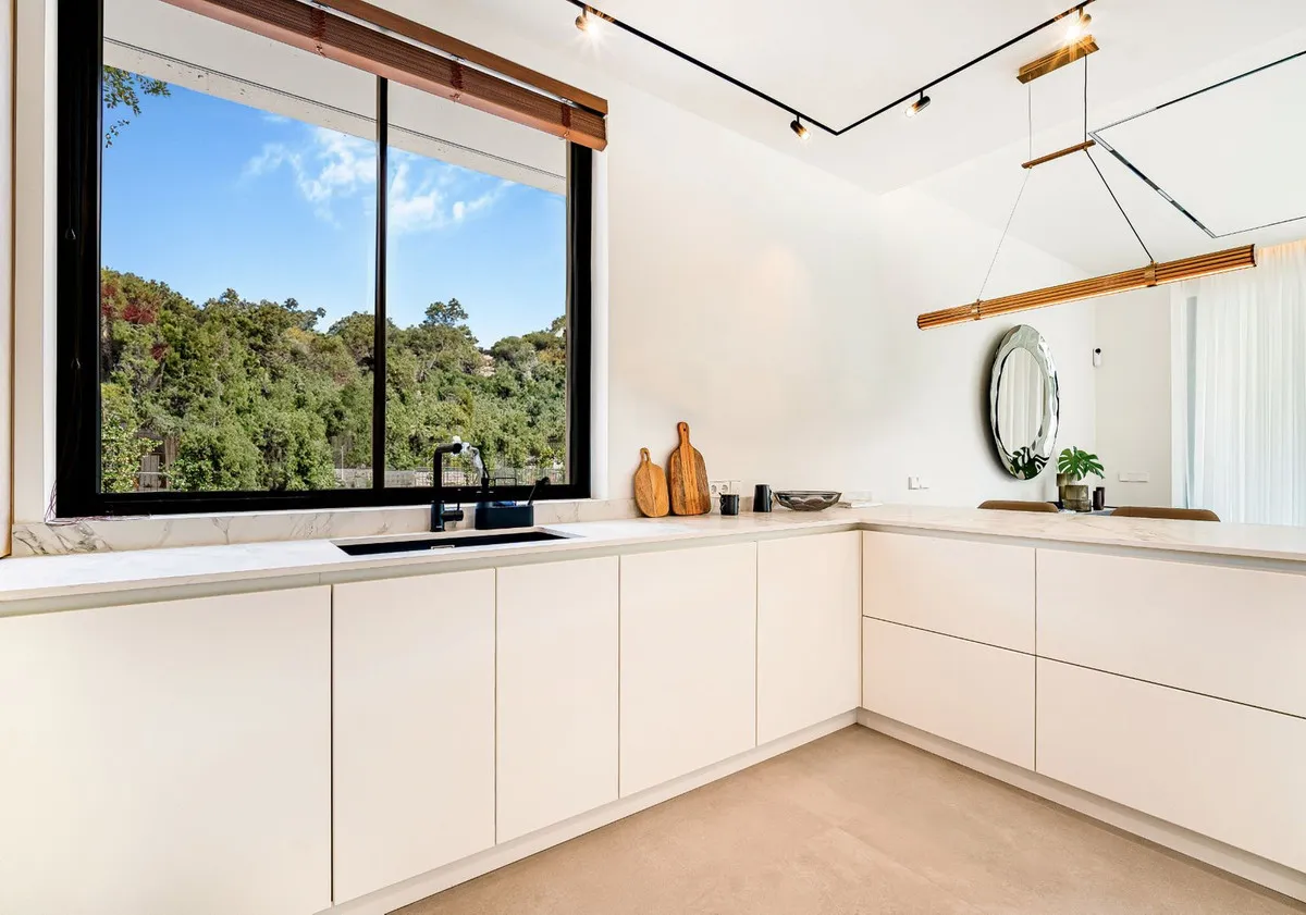 72331ab4-362b-4126-883d-6b4c82d61a04