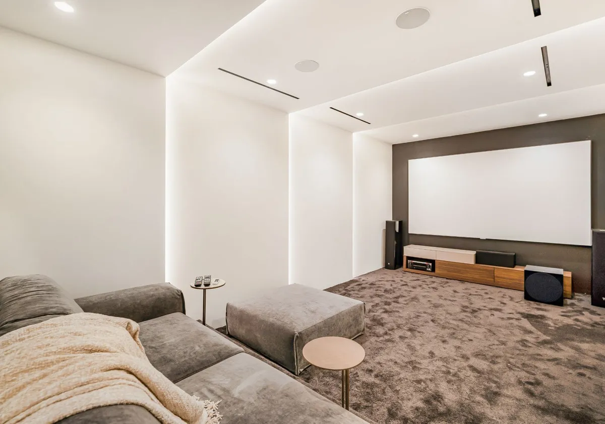 7f566ce3-fe80-4d0c-abdb-61484a6d9738