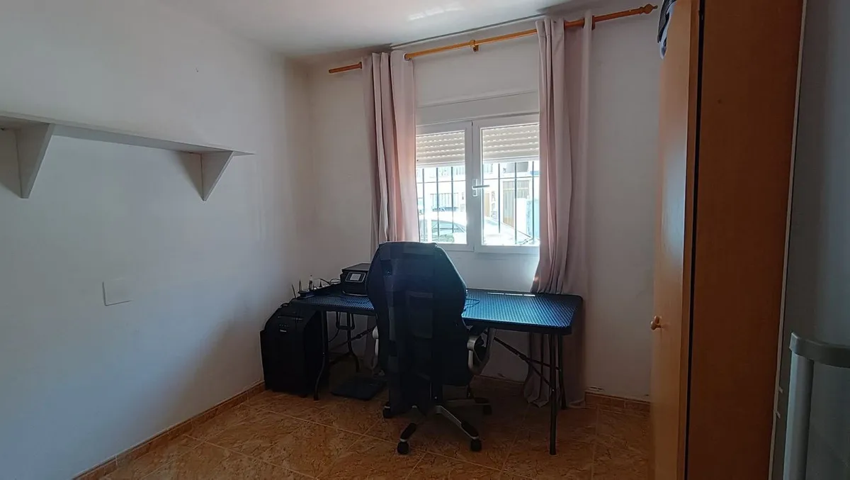 32fc6e7b-337f-4344-82a4-1ca1cac13fe6