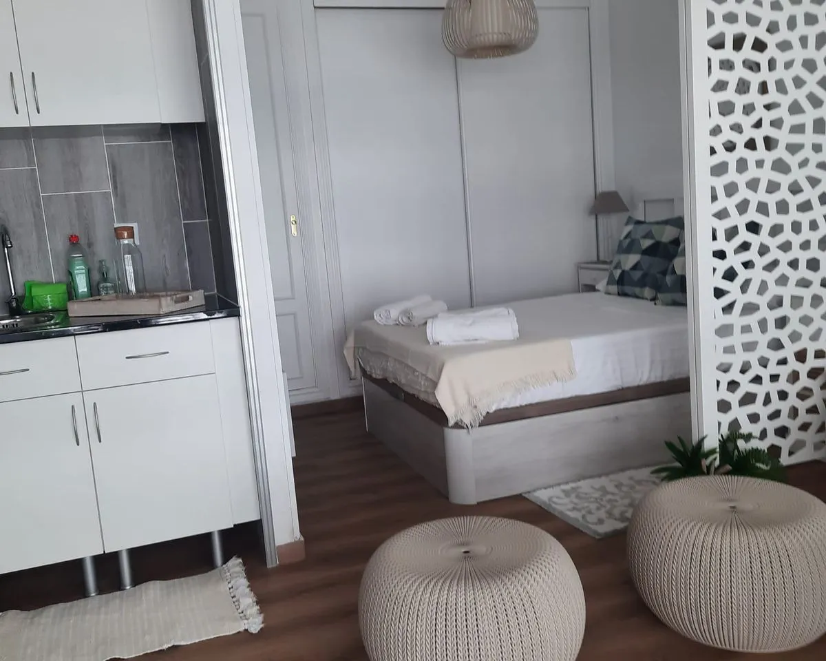 08583ee9-c992-49e3-8f2a-ea2a0f904f4a