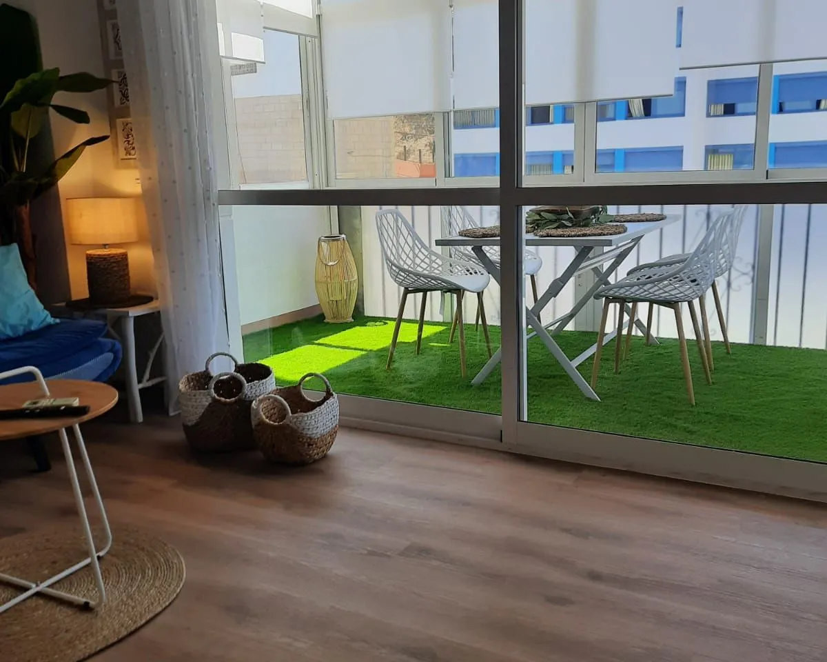 d895fa5b-09d8-4d86-a152-7703622b0556