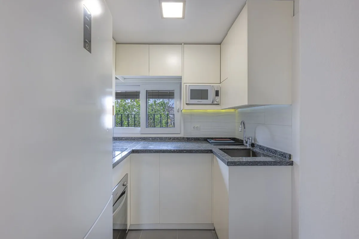 7d7328fc-48c0-4ab8-bbe0-51cb0c3c10b3