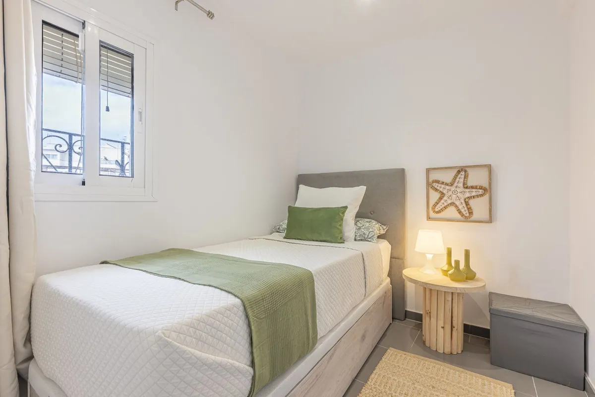 e30a3bfc-5073-4834-8c11-3e99e8a20825