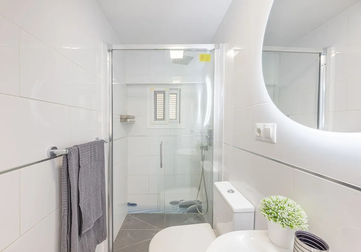 e5bfa690-b6c6-4b77-9146-22d122a6cd09