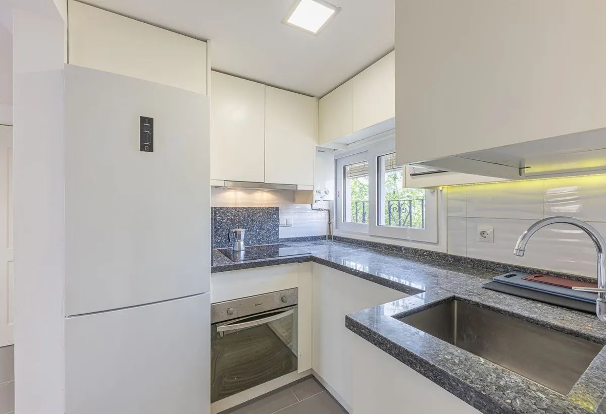 ef591806-9d97-439b-a66b-c1880c36f74e