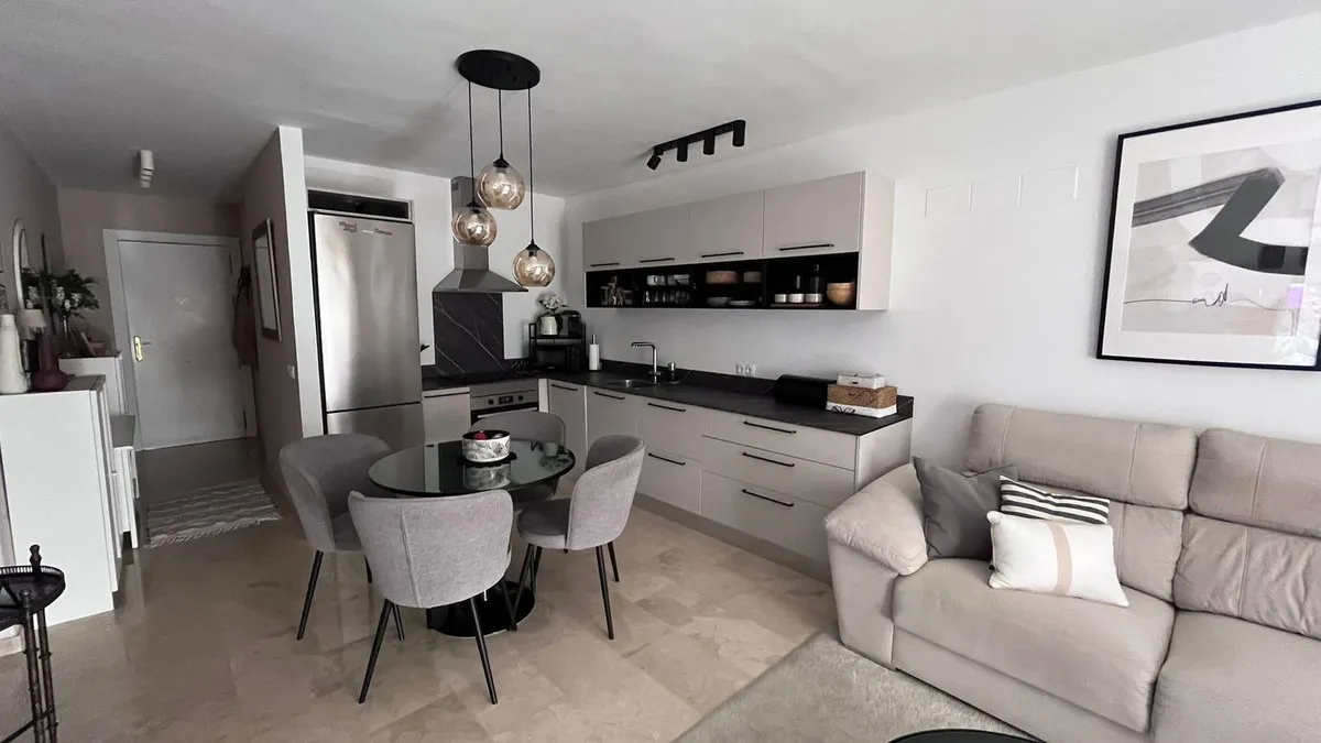 0ab6810f-30bd-4589-8129-7e3da5477e27