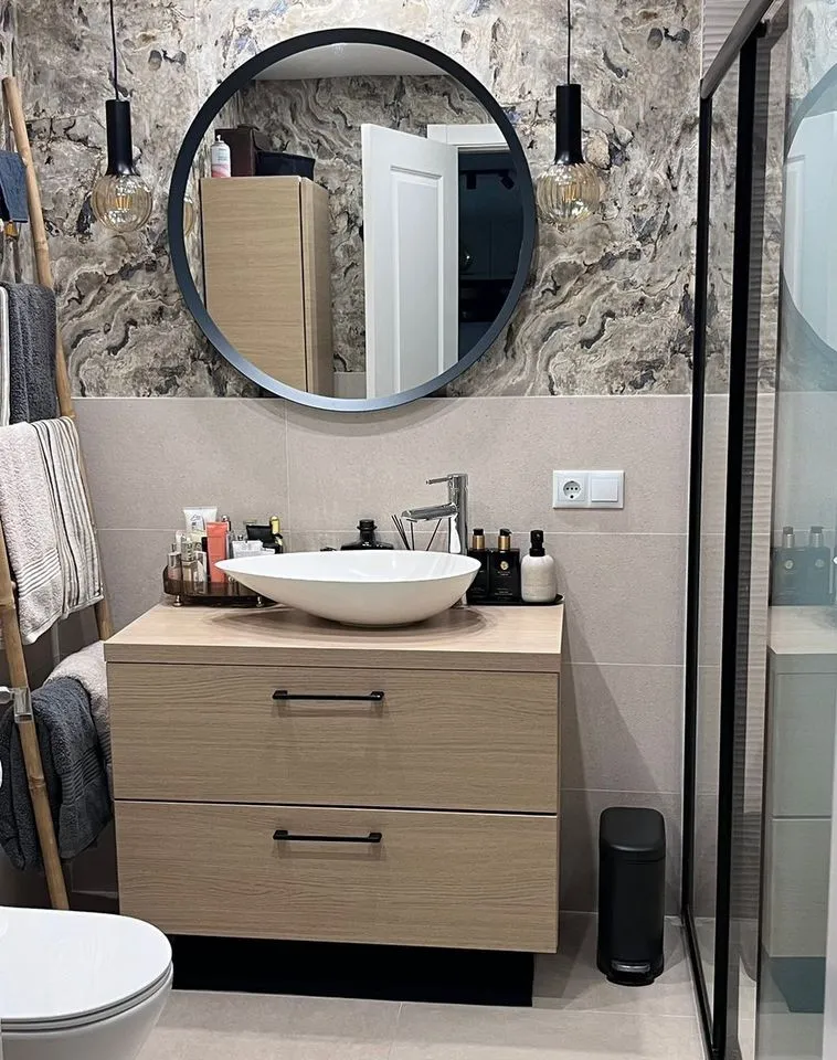 2251c56f-14e4-4f47-8d51-6f8898a79058