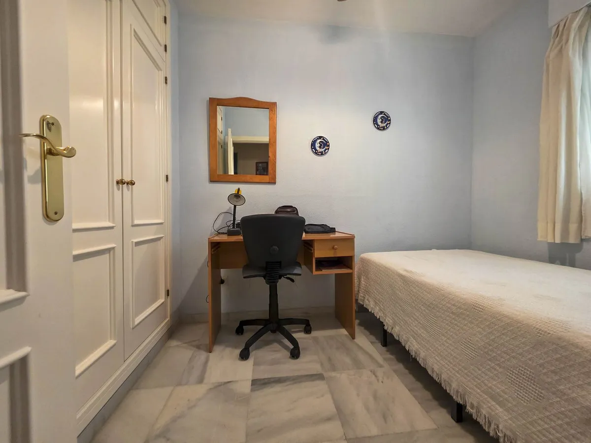 b0933d29-716e-411f-b9a0-e7fe87327ea6