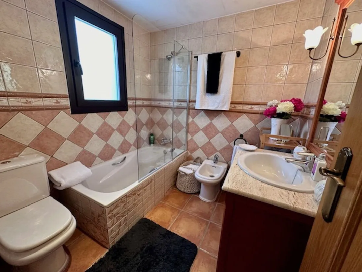 5e1bd5a7-ddcf-4441-b63b-30e29e9f4b91