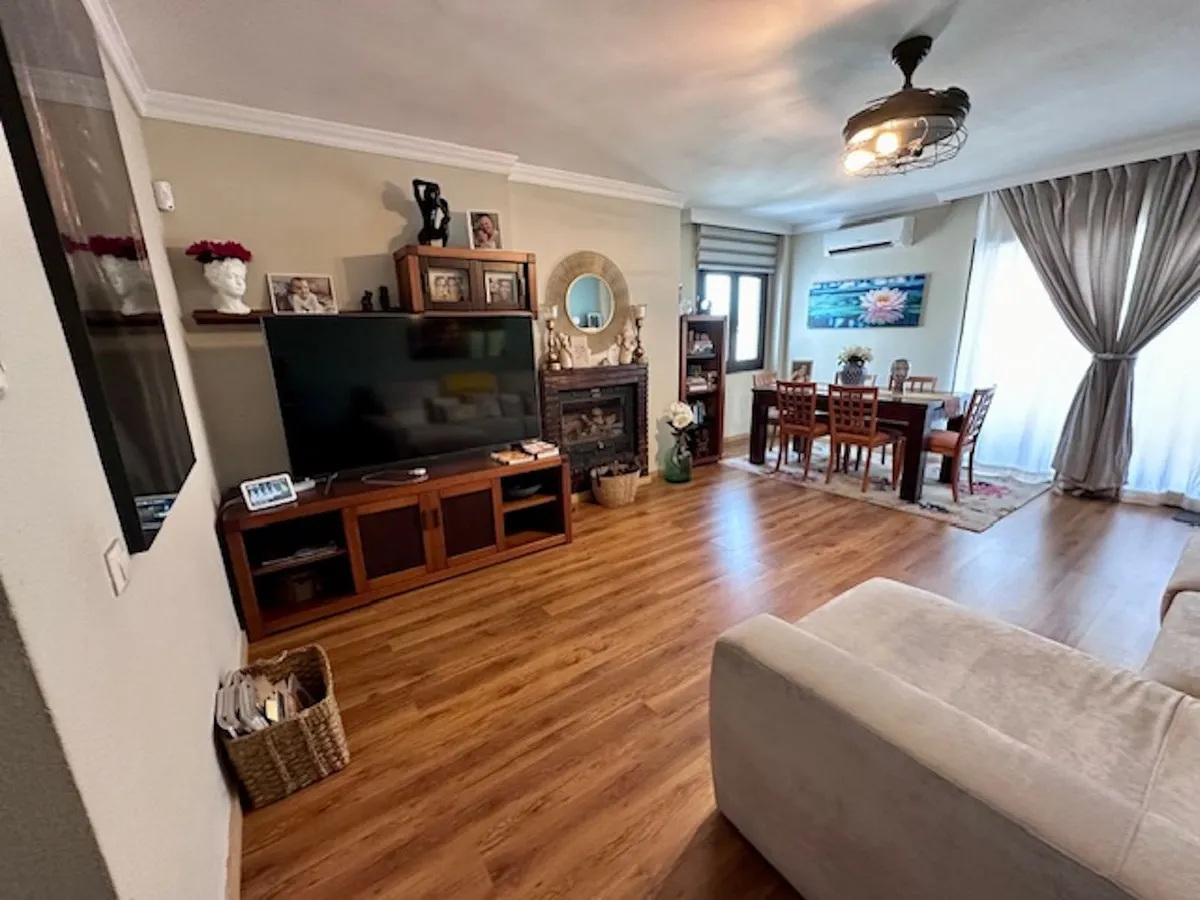 916d72af-1759-4a04-a4d9-fcf2e2e351f7