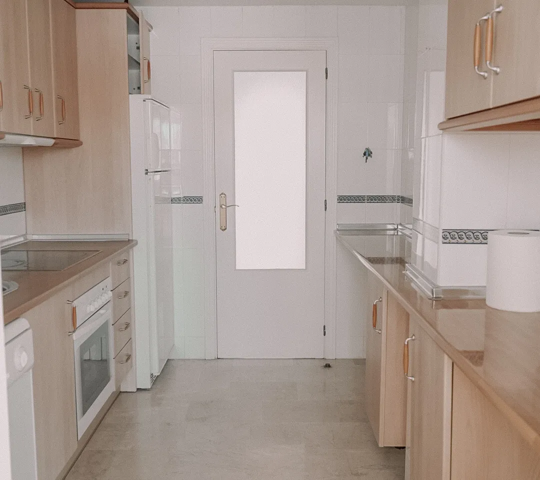 8abd9330-01a2-4e41-b31f-253a99a350c5