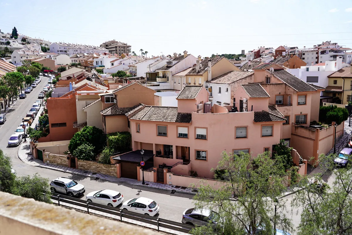 f144a5aa-7233-4eb6-8195-4d8bc55fba95