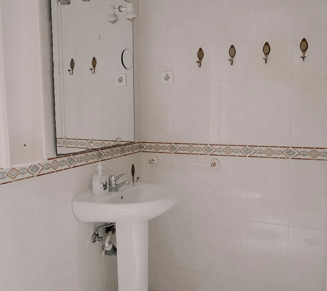 f7f544ce-6bea-49d1-a51a-5e794ced451d