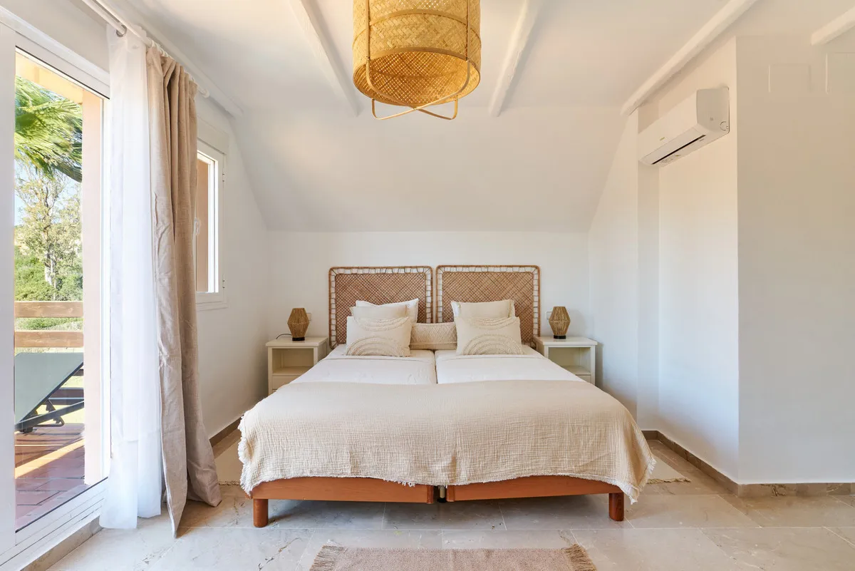 b3b89a51-55ef-4fbf-bb49-fe412bea7a8a