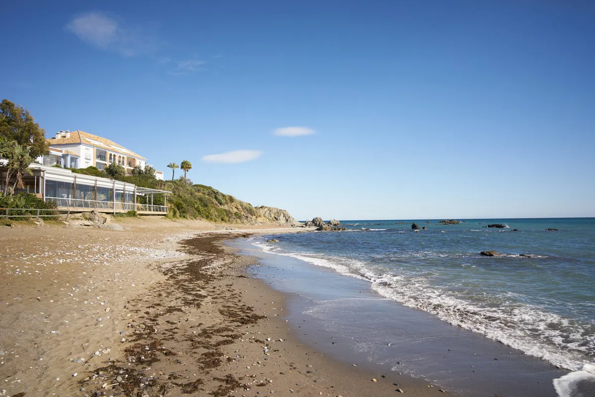 b7533b73-2e61-41d6-a981-a6093065fcf9