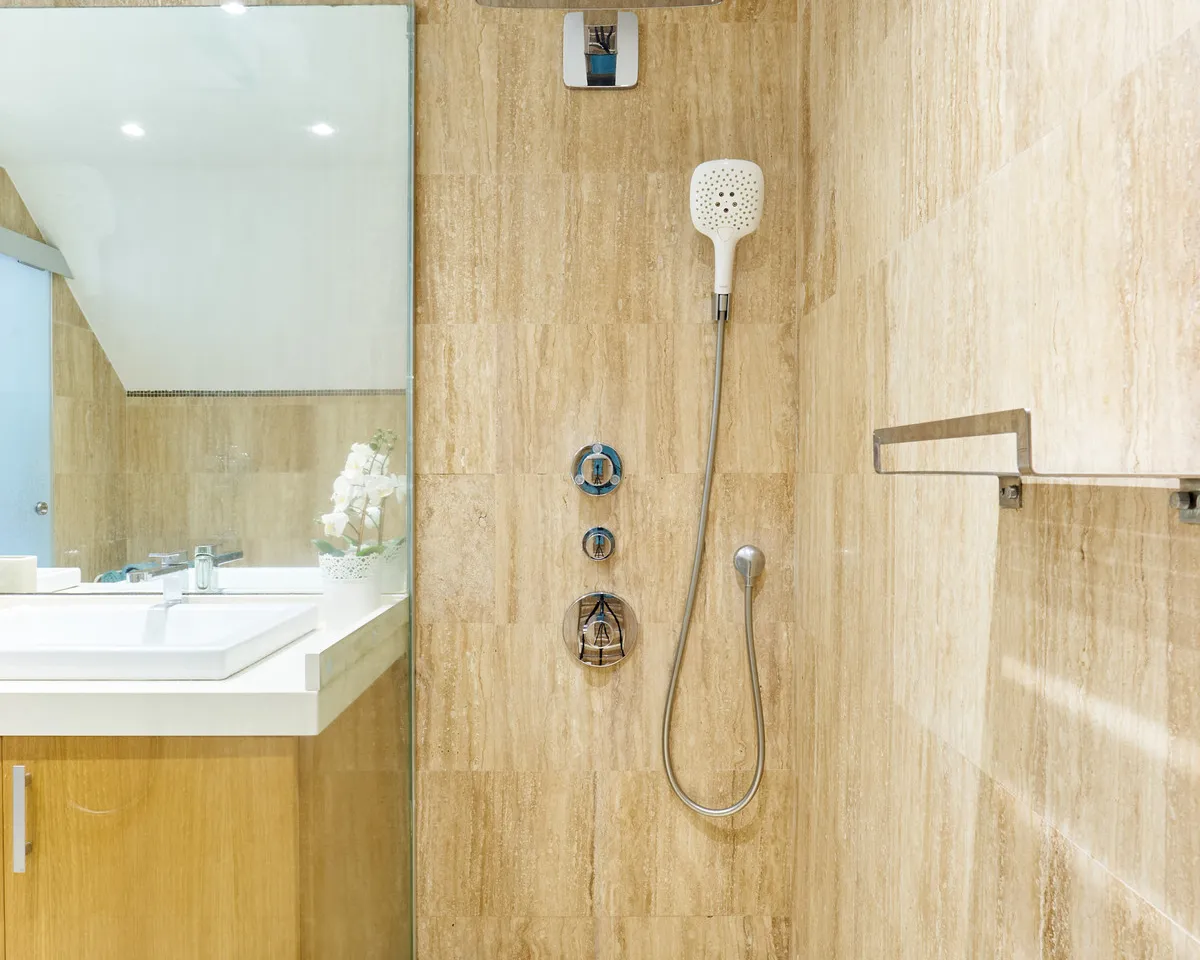 d6220a35-1683-43bf-a06f-616324e956a5