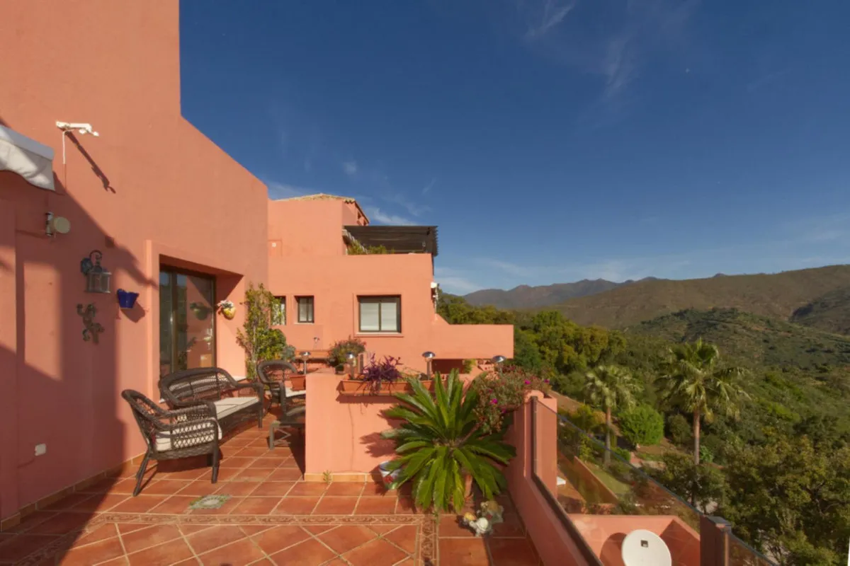 15e163e1-e86c-4ca3-9fe6-2d801eee6df5