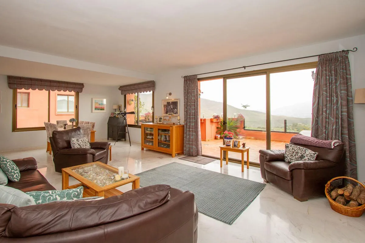 9831dd8e-c1ef-4303-894b-24f37d531821