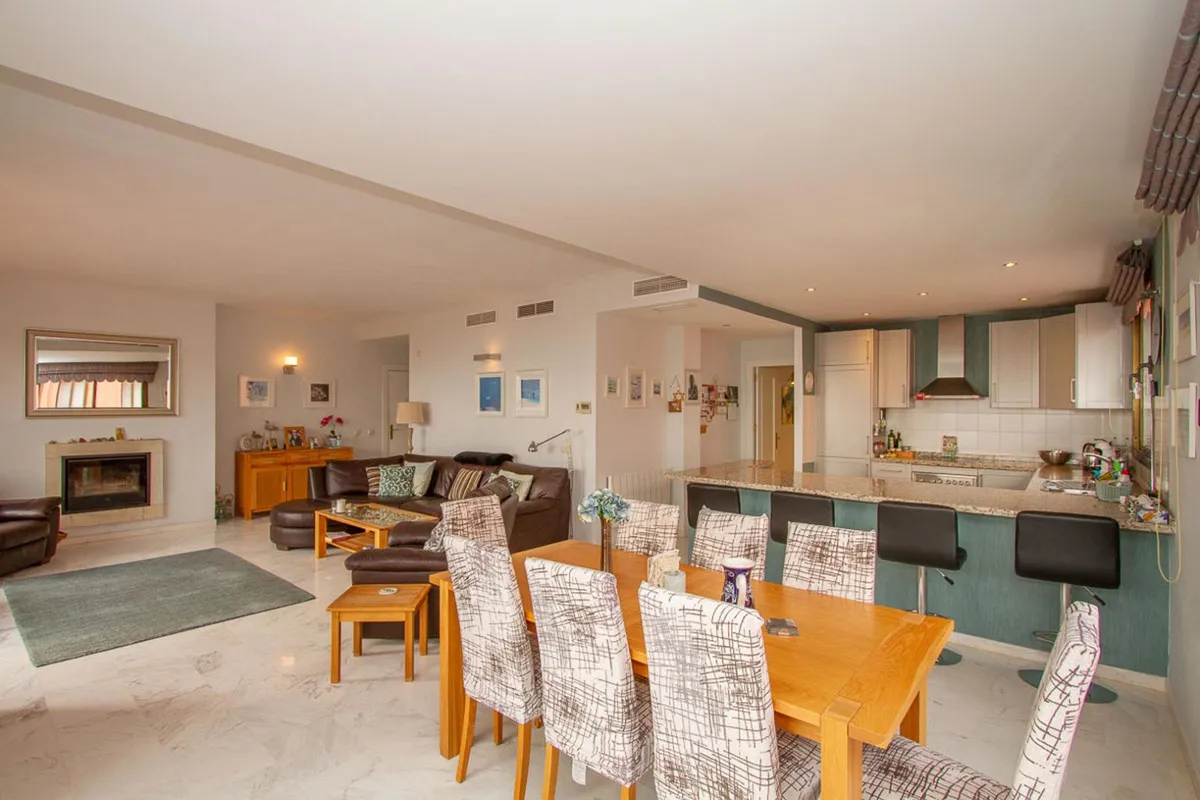 d1225161-b58e-43b4-9483-4584926365b0