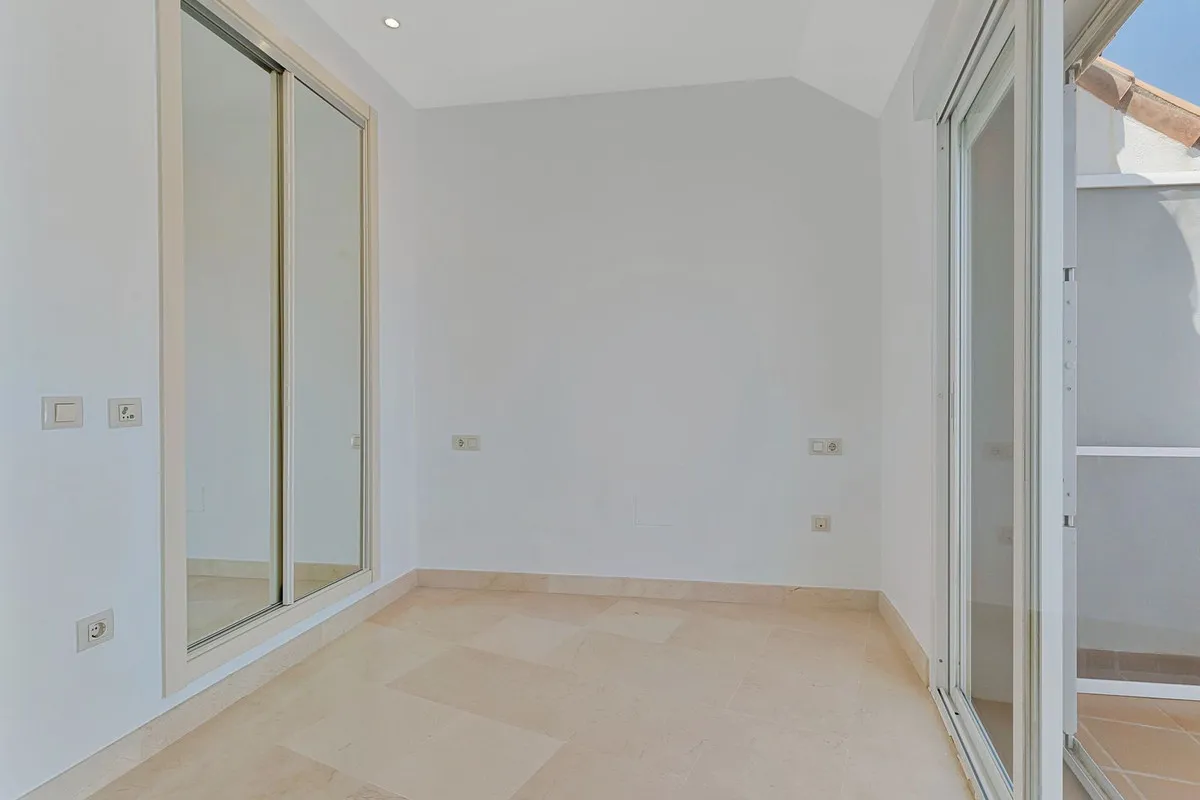 5f7afbfc-70e9-4ba6-b853-41f7dd39cf56