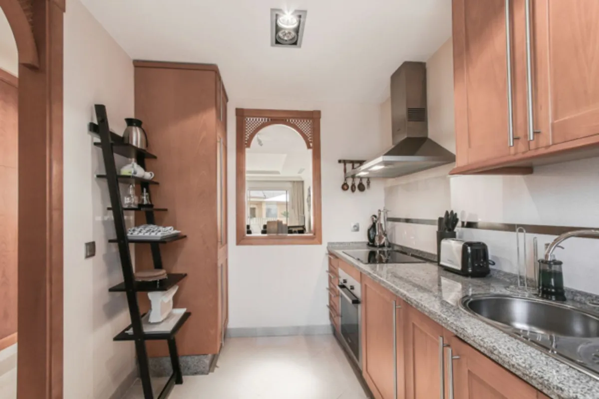 bf8e804a-4cb2-4c8a-b5b2-76206591a32b