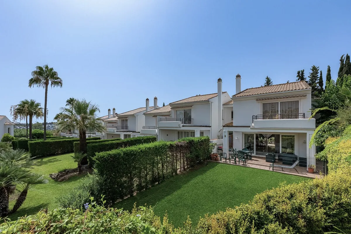 1d4a51d1-5e7d-40ca-ad59-23af82fa007c