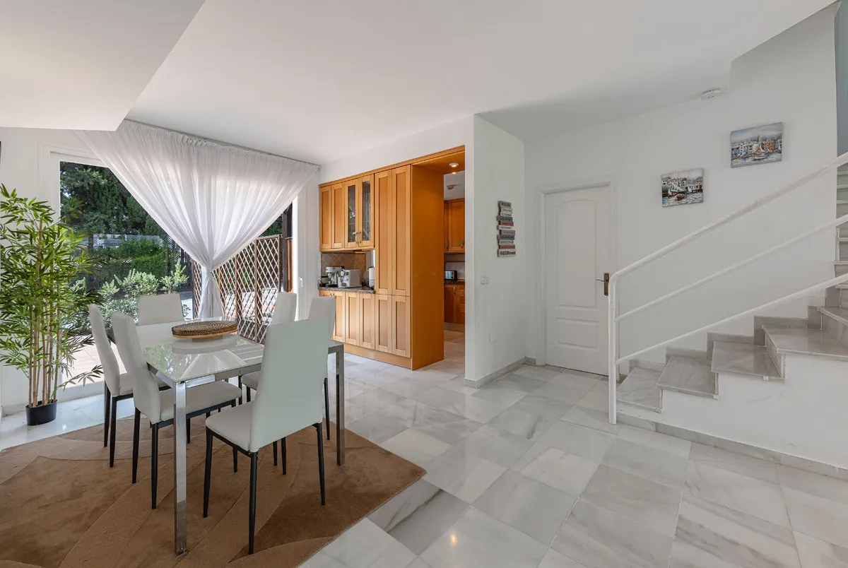 3527903d-8155-49d6-a7be-257b44039247