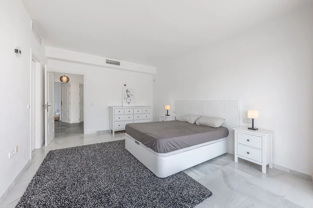 4df5a340-dca1-49bc-8902-6e61c8cc85a8