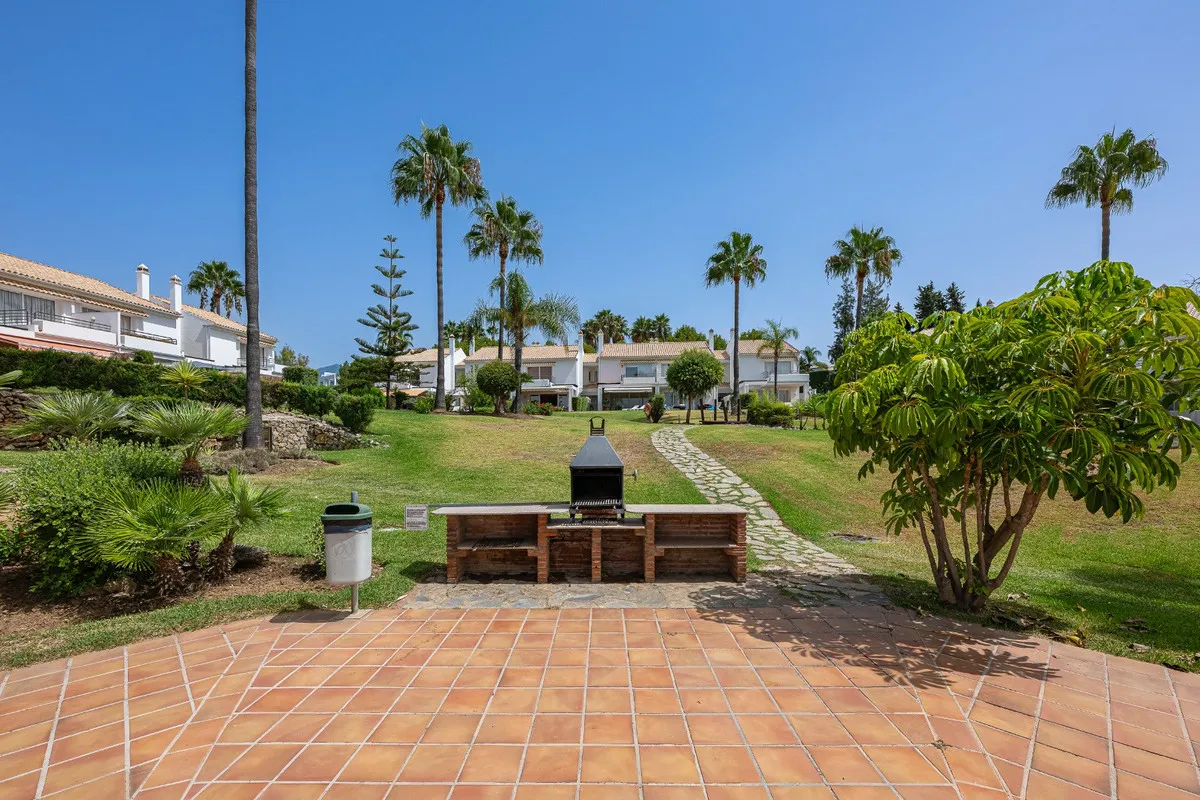 f4fe74a4-1bed-4582-bfd3-dd339373613c