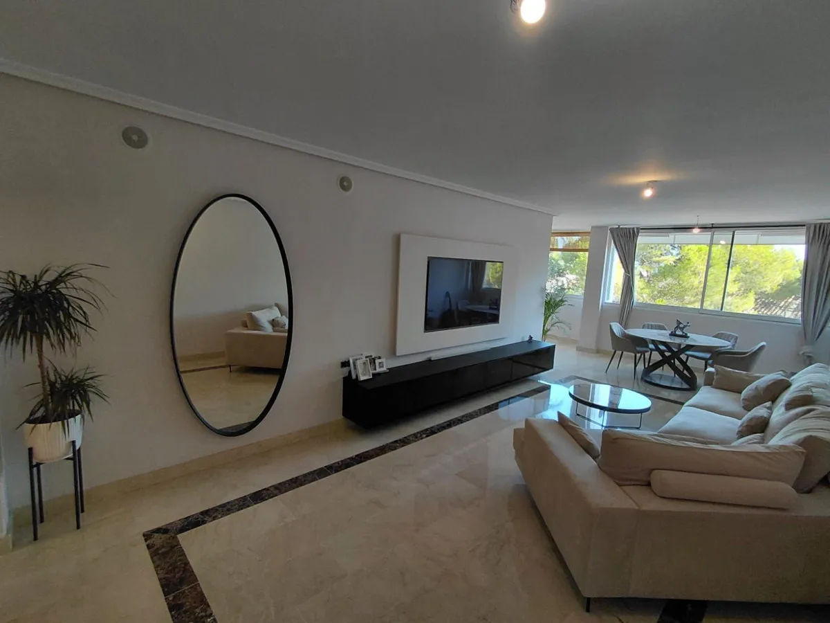 f5c03871-3e26-4ebd-a9c7-1a4f704f9dae