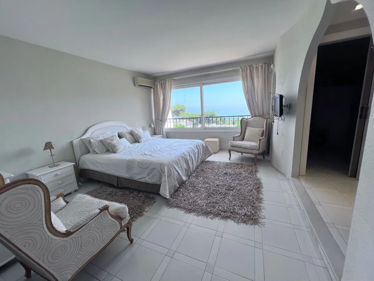 1ad5ade4-cbba-4803-959c-0089de428b6e