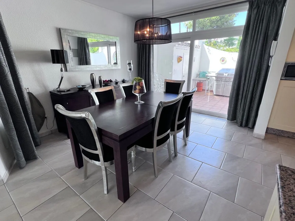 8bf28463-c48e-40c7-8dba-58a4e4b97cba