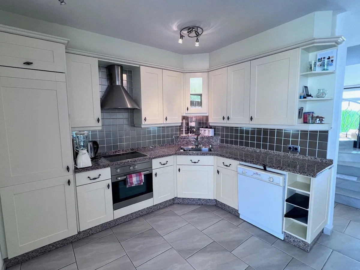 f2f13f2e-8e99-4f8d-a82e-0df80bd2b18b