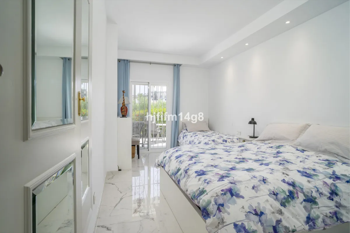 1b8ed51e-c8c7-4f4a-aae7-746122904122