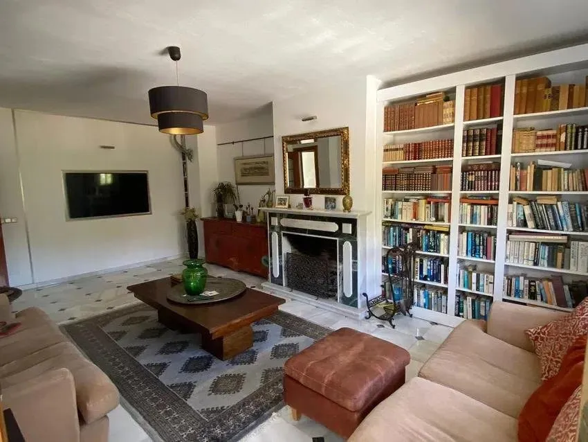 1a6f92bc-f3b9-4bb8-976c-9c4d8da21c6f