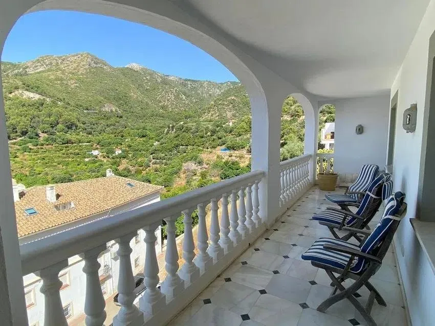 3f2d08ee-6b14-4924-8e6e-4a3b56385c01