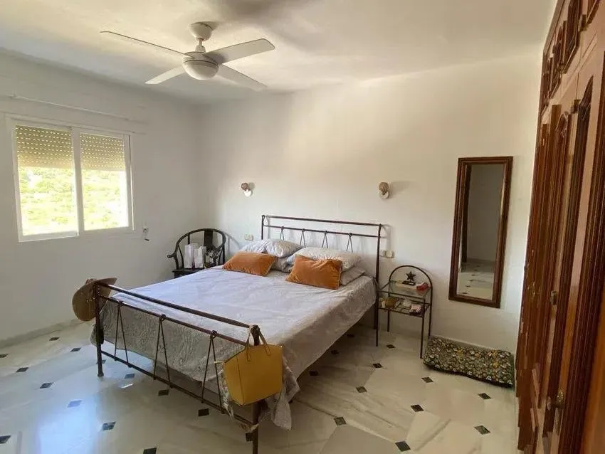 723aaa74-0d67-49e7-a8e6-6a84eac53fd9