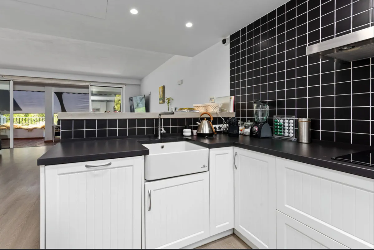 d99f6bc0-0b47-45af-bf02-72000785450c