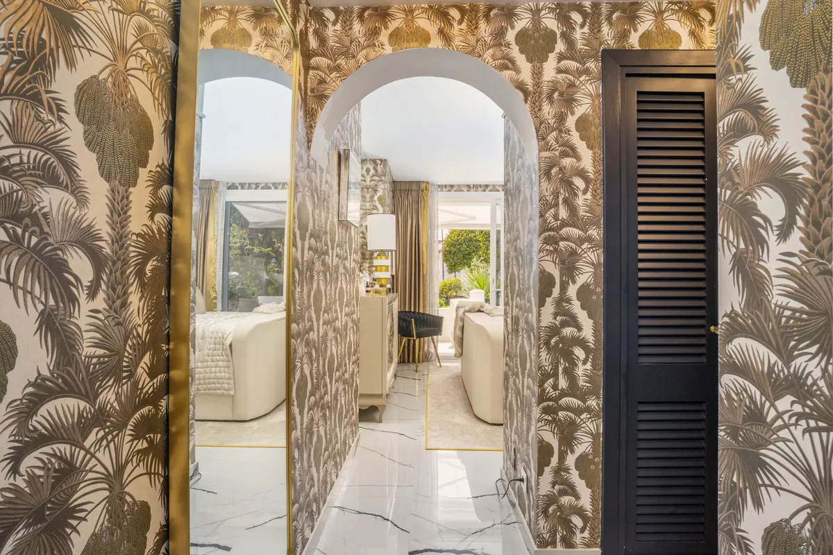 3dbb1404-1373-4bf2-8c82-732adea3180c