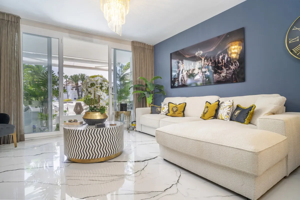 fe2aa3c3-7870-401c-9b54-7a49f69fabba