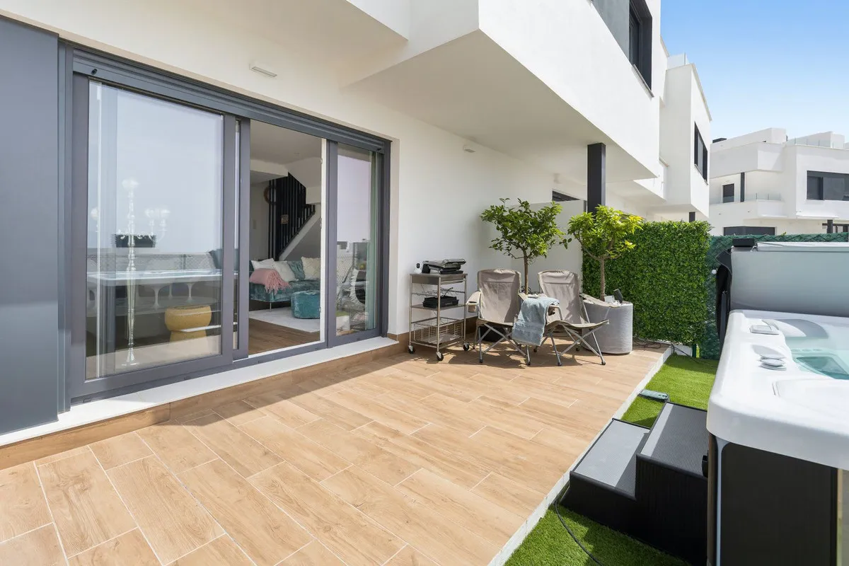 00bf314f-a0b7-40cf-b77c-185a793381fd