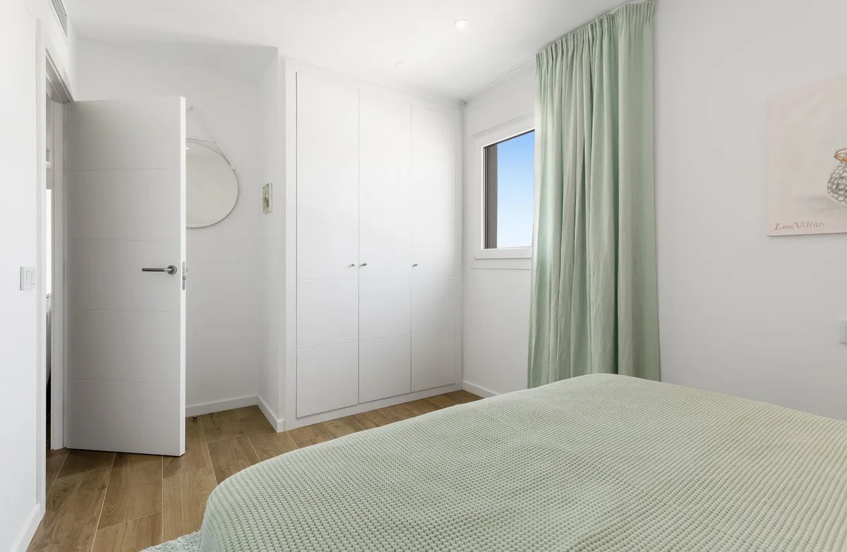 6bcd0570-0e24-45ad-93a9-2eb87fb535e9