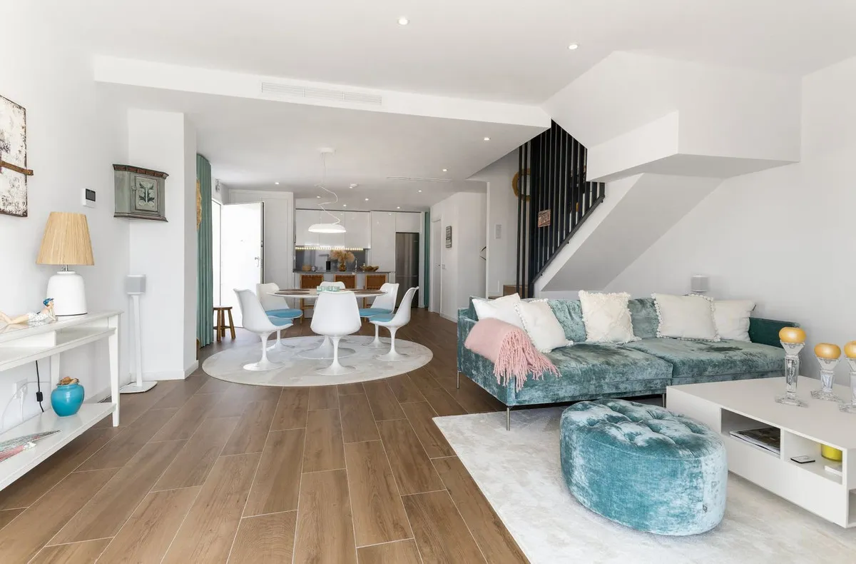 717e26b7-8a74-47e2-b870-5fea420c4eb1