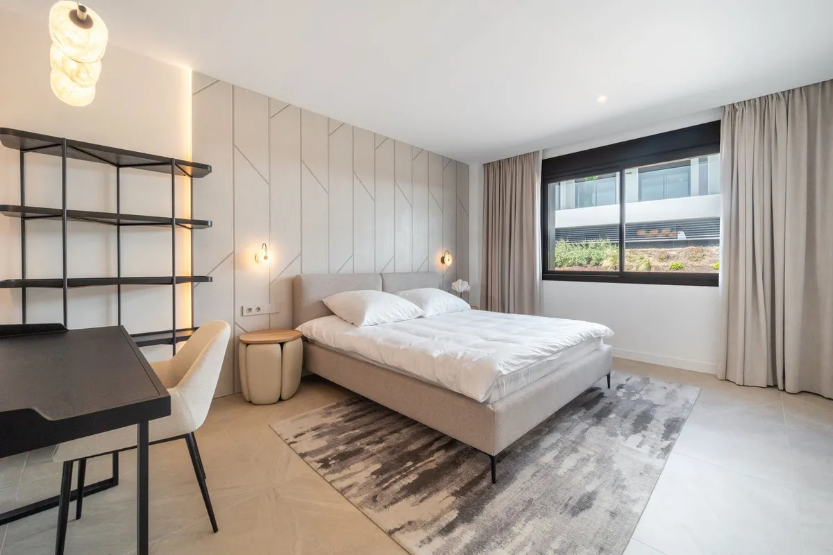 2f1d7b72-defb-413b-ae50-81744c2d3083