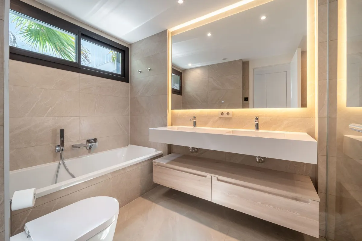 9978c543-fa1c-44b2-943c-8bc18118e4ee