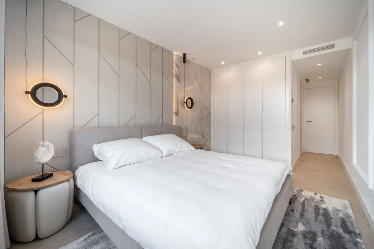 999b840f-5cab-497e-b64a-0fd86b9f1fd2