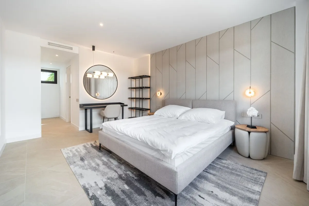 9b914460-2634-4a26-932c-39868c6dd1a3